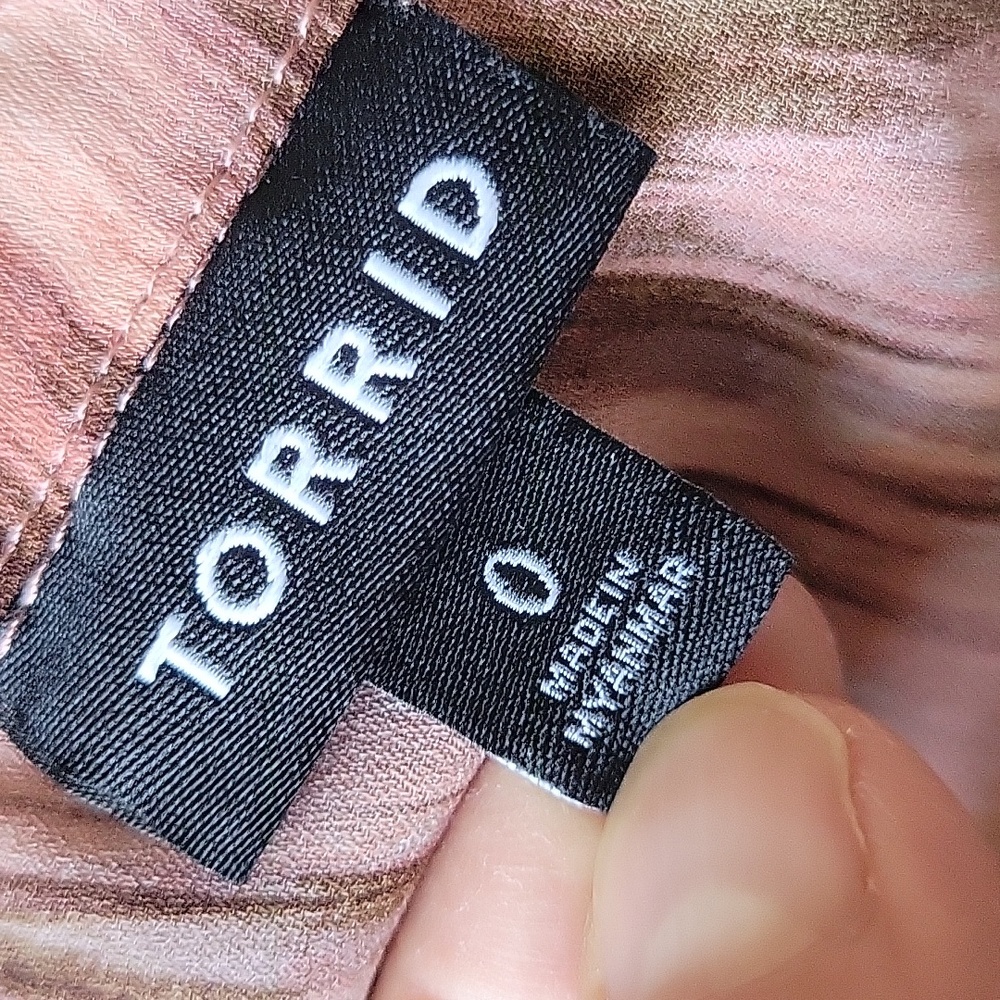 Torrid Top - Picture 5 of 8